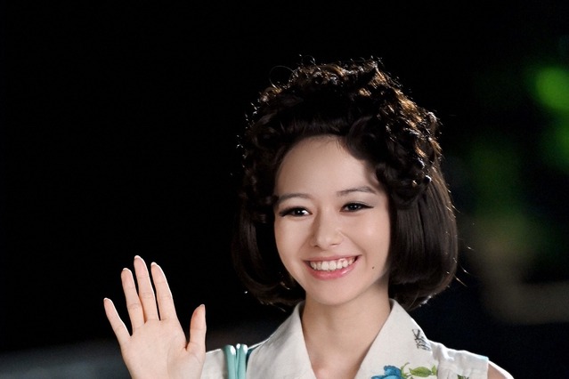 山本舞香が昭和の雰囲気漂う謎の女性に……ドラマ『Heaven？』ゲスト出演決定！ 画像