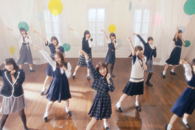 “メガネダンス”と“傘ダンス”に注目！乃木坂46、新MV公開 画像