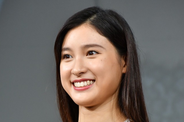 土屋太鳳、“5億円”相当の豪華ジュエリーを身に着け「夢みたい！」 画像