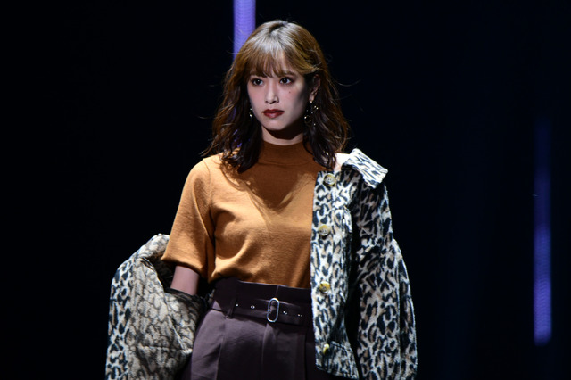 【TGC 2019】日向坂46・小坂菜緒&佐々木美玲が初音ミクとコラボ!佐々木久美と高本彩花は大人っぽく 画像