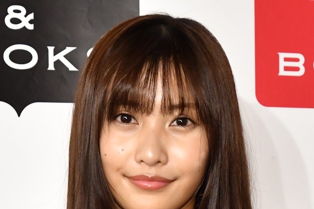 佐野ひなこ、ハワイで撮影された健康的な肉体美ショットをSNSに連投！ 画像