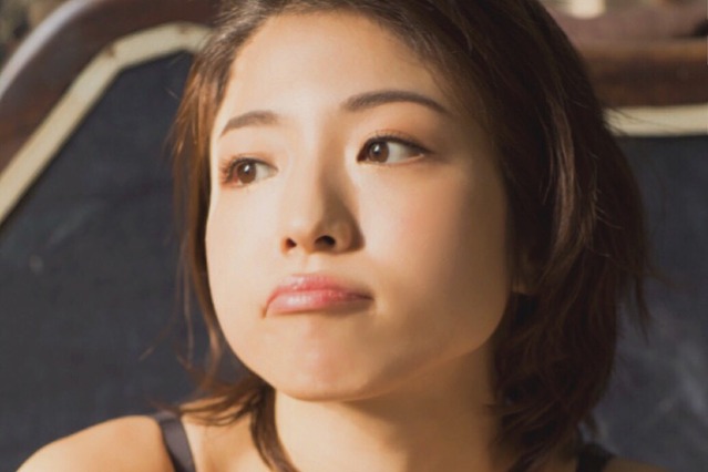 グラビアの集大成！中村静香、写真集のセクシーオフショット公開 画像