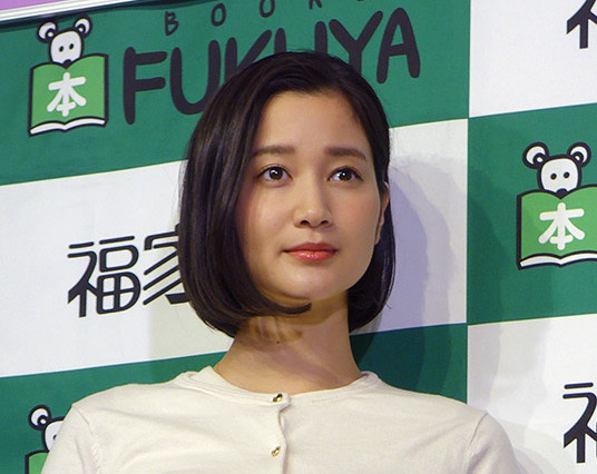 出口亜梨沙、魅惑のマシュマロバストでファン魅了！ランジェリーショット公開 画像