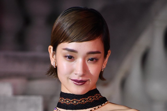 剛力彩芽、前澤友作氏との恋愛を裸々告白!一目ぼれだった…… 画像