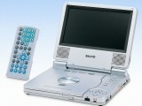 三洋電機、旅行や出張に便利な小型・軽量タイプのポータブルDVDプレーヤーを発売 画像