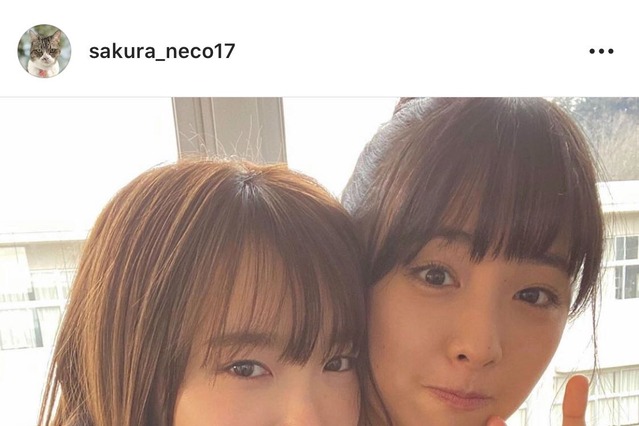 飯豊まりえと大友花恋の制服2ショットに「可愛すぎる」の声！ 画像