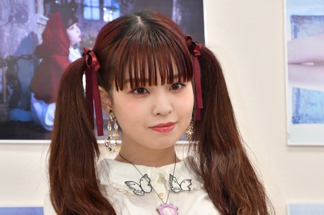 春奈るなが「変態性に特化」したフォトブックをリリース、スク水姿も披露 画像