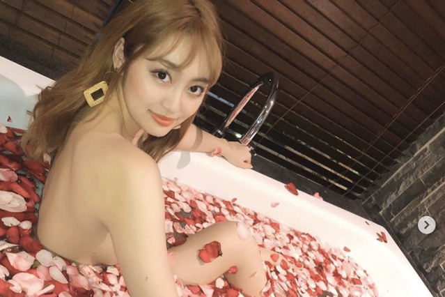 みうらうみ、きわどすぎる入浴中カットなどインスタに公開! 画像