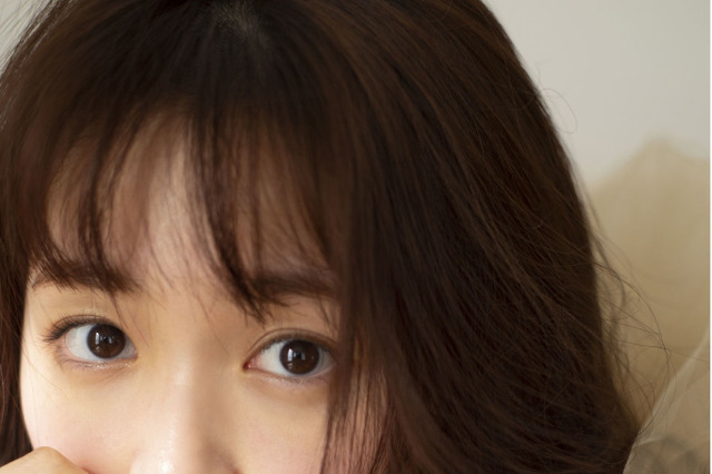 久間田琳加、10代最後の写真集＆スタイルブックの2冊同時発売決定！ 画像