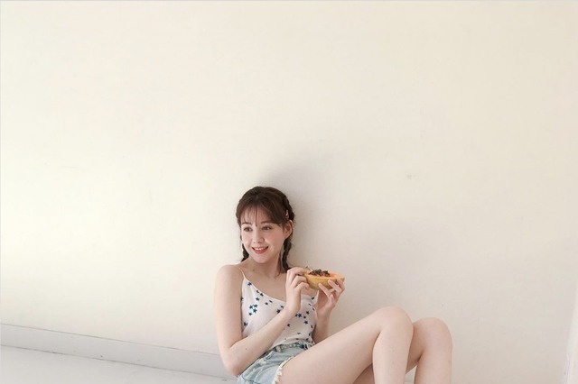 トリンドル玲奈、なりたいミラクルボディ公開!オフショットにも反響 画像