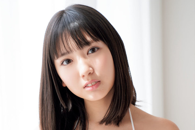 沢口愛華、水着グラビアで魅惑のマシュマロボディ披露! 画像