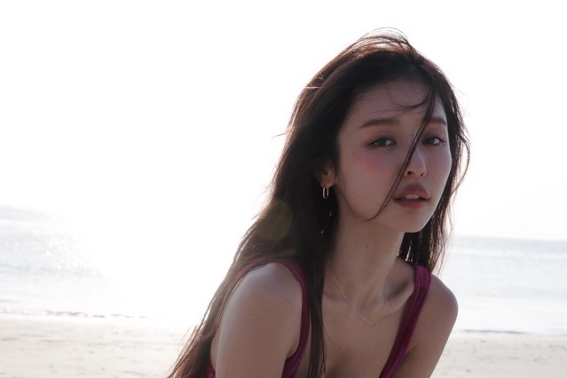 健康ボディで注目の加治ひとみ、テレビで“腸活ストレッチ”を伝授！ 画像