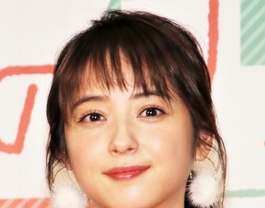 佐々木希のSNSに心配の声！夫・渡部建の全番組出演自粛報道受け 画像