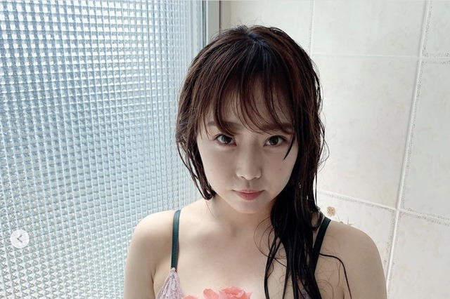 NMB48・加藤夕夏、写真集も待たれるナイスバディ披露!「ビキニの日」にセクシーカット 画像