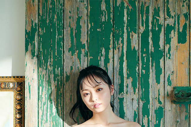 今泉佑唯が新作ランジェリー姿でセクシーに魅せる！ブランドビジュアル多数公開 画像