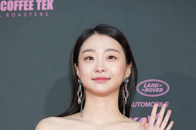 キム・ダミかクォン・ナラか？『梨泰院クラス』の女優2人のファッションチェック 画像