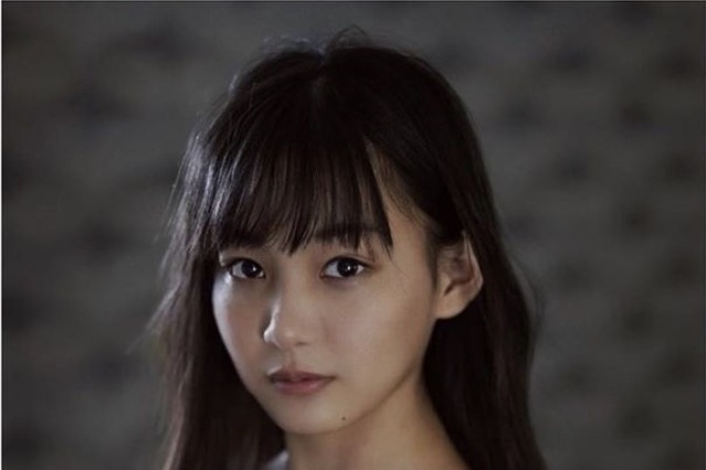 ミスヤンマガ2019・吉澤遥奈、アザーカットに「神」「今1番キテる」の声！ 画像