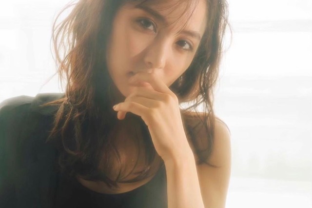 石川恋、引き締まったボデイを披露！ファン驚き「カッコイイ」「努力の賜物」 画像