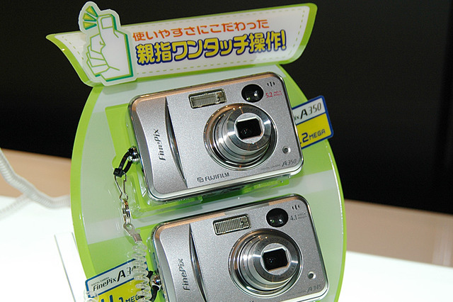 富士写、410万画素モデル「FinePix A345」が2万円前後、520万画素モデル「同350」が3万円前後 画像
