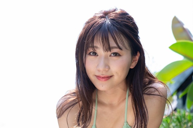 スパガ・坂林佳奈、インスタ初投稿は色気あふれるグラビアカット！ 画像