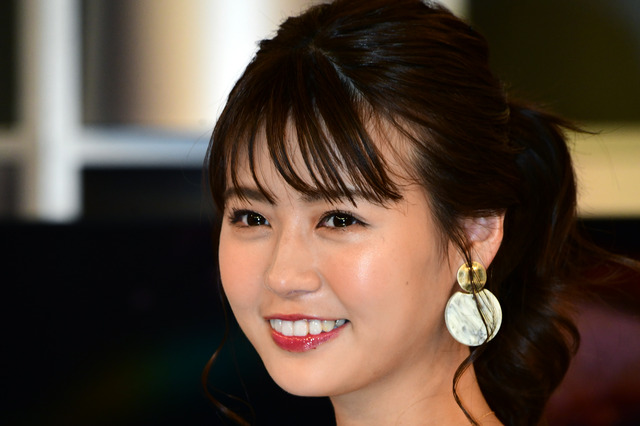 井口綾子、グラビアオフショット動画にファン大興奮「セクシー」「エロい」 画像
