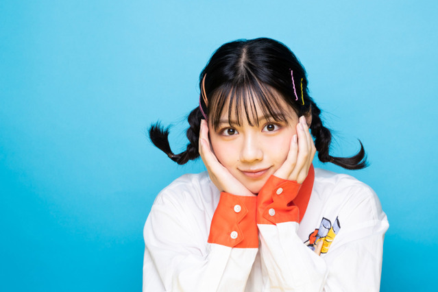 日向坂46・渡邉美穂が本誌初ソロ表紙で登場 画像