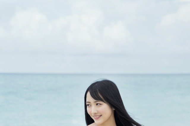 STU48・石田千穂、グループ初のソロ写真集!恥じらい水着を披露 画像