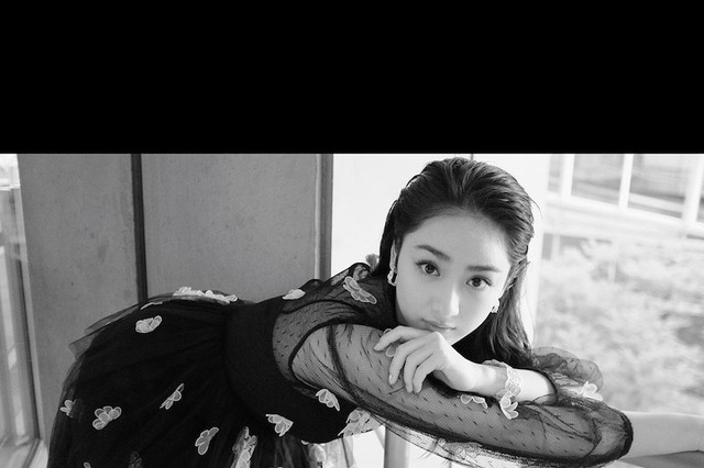 まるで昔のシネマヒロイン！平祐奈、モノクロショットに称賛の声 画像