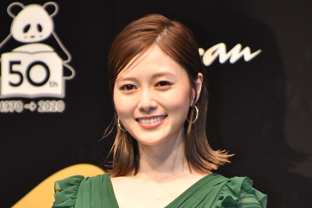 白石麻衣、乃木坂46卒業後初の公の場「ソロになっても頑張っていける」 画像