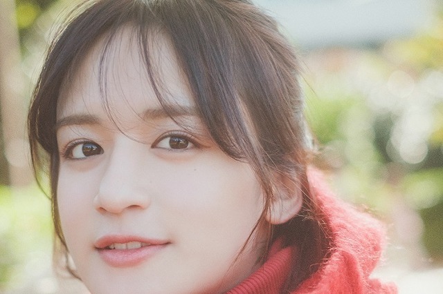 現役女子高生アーティスト・山出愛子、新曲「365日サンタクロース」がCMタイアップソングに決定！ 画像