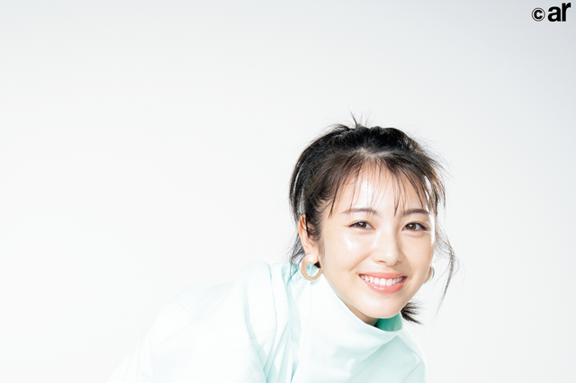 浜辺美波が太ももあらわなファッション披露!「スイッチが入りましたね」 画像