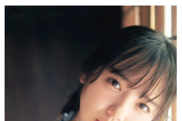 日向坂46・齊藤京子、1st写真集の裏表紙4種＆秋本康の帯コメ公開に！ 画像