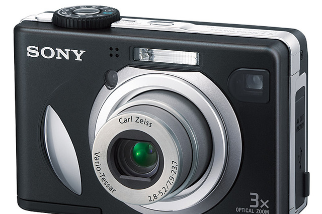ソニー、有効510万画素モデル「サイバーショット DSC-W5」と有効720万画素モデル「同DSC-W7」 画像