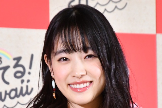 さすが国民的美少女！高橋ひかる、マスク姿でも分かる圧倒的美しさに注目！ 画像