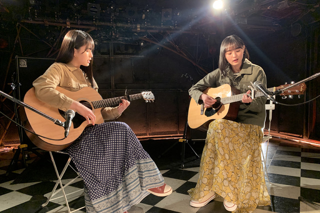 乃木坂46・大園桃子＆遠藤さくら、ユニット曲MVでギターの弾き語りに挑戦！ 画像