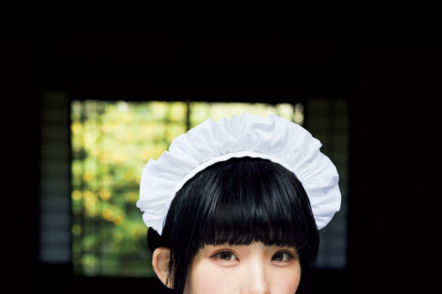 えなこがポンコツメイドに！漫画作品とのコラボグラビアを披露！ 画像