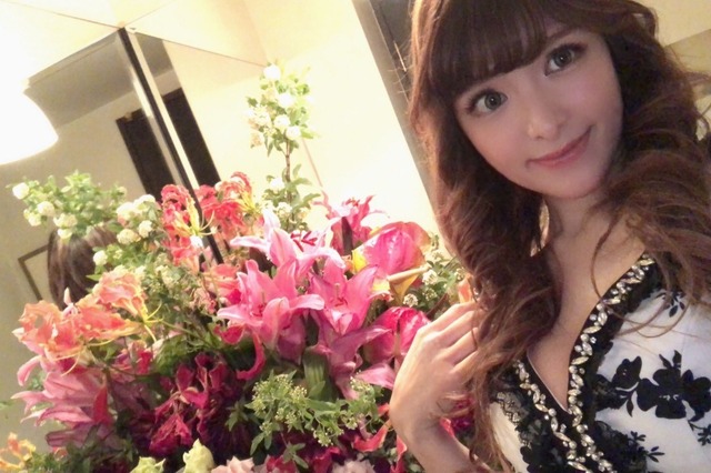 セクシーすぎるピアニスト・高木里代子の個性さく裂する名曲アレンジ！海外からも絶賛の声！ 画像