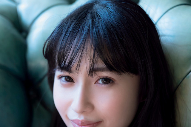 アイドルで演歌歌手!望月琉叶、迫力バストのランジェリー姿披露! 画像