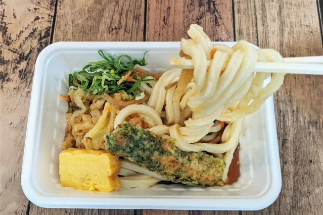 話題の丸亀製麺持ち帰り「うどん弁当」！全種類食べてみた！ 画像