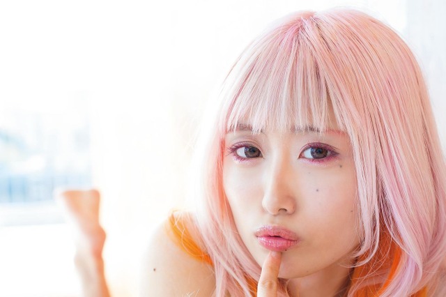 元「おニャン子」内海和子の娘・ゆりあんぬが初グラビア!全身整形費用800万円のボディを披露 画像