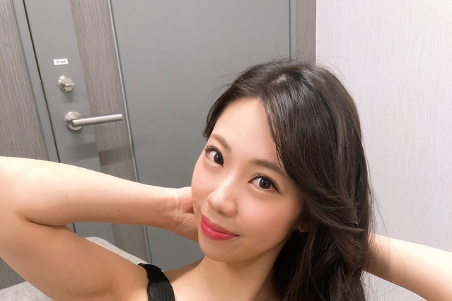 鈴木ふみ奈が高級クラブのホステスに!ドラマのセクシー衣装を投稿 画像