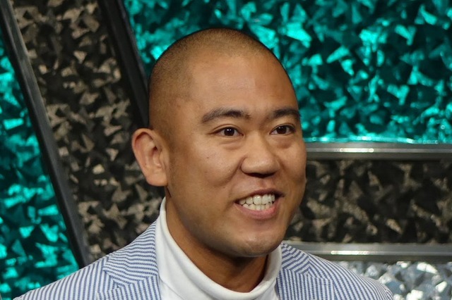 泥酔ナダル、奇行連発！“腹毛”をスキンヘッドに植毛？サイコパスが急加速 画像