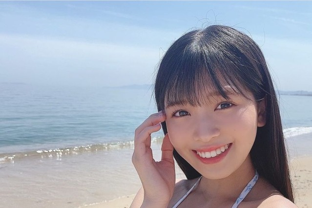 NMB48・安田桃寧、バランスとれた迫力のグラビアオフショに「最高」「かわいい」の声 画像