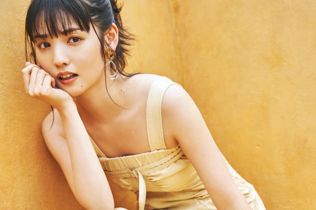 道重さゆみ、WEBマガジンで美肌披露！ 画像