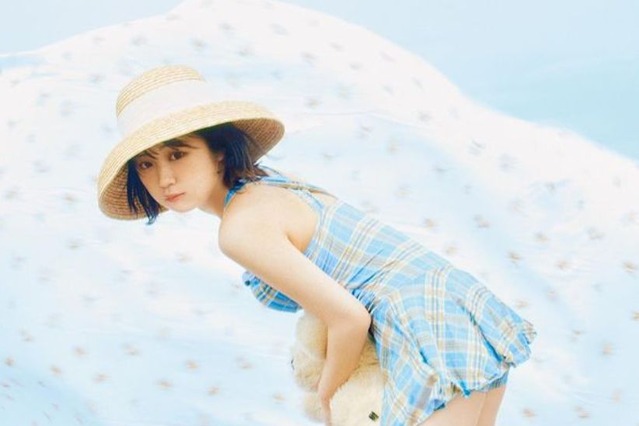 なえなのの初々しい水着姿がインスタで好評!ファン「天使ー!」「水色似合う」 画像