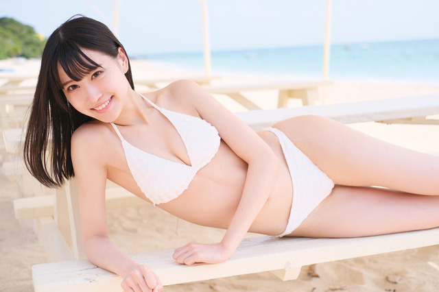 宮花もものフレッシュな水着、そして下着シーンも!初DVDが本日発売 画像