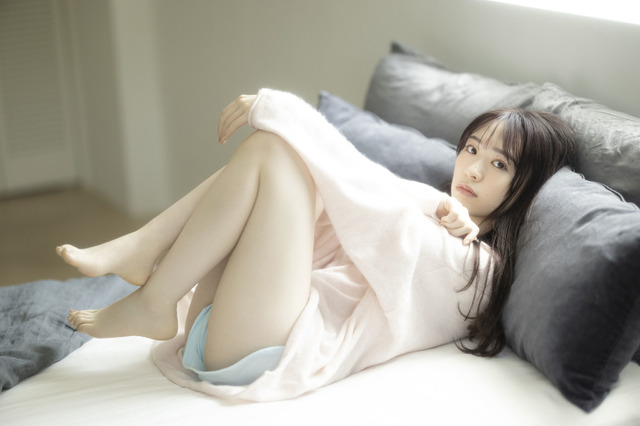 乃木坂46・渡辺みり愛「“ツン”より“デレ”な私がたっぷり」……卒業前に1st写真集発売決定! 画像
