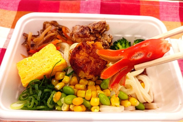 大ヒット中の「丸亀うどん弁当」シリーズから子ども用が新発売! 一足先に実食してみた! 画像