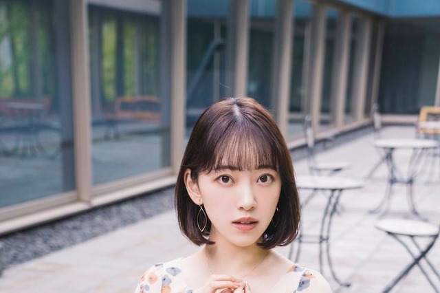 堀未央奈、あざとさ魅せる大人コーデショット公開! 画像