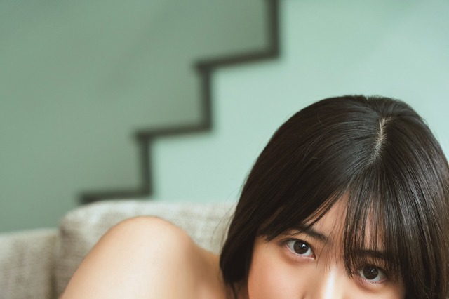 吉田莉桜、“脱・清楚”の色気漂う